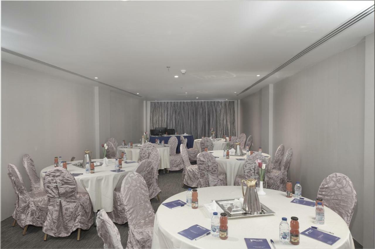 Hotel Swiss In Park Tabuk Exterior foto